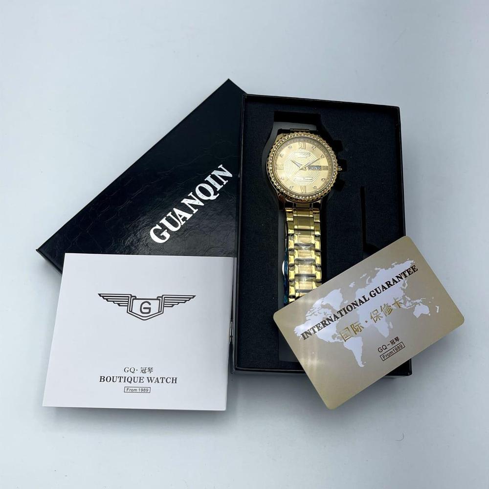Guanqin Gold Tone Diamond-Accented Bezel Men's Watch with Day-Date Display
